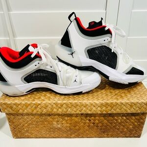 Air Jordan Men’s Size 8 Basketball Shoes